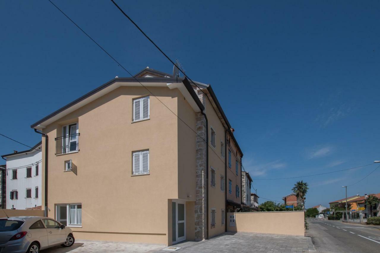 Petrovija Lana House With Apartments מראה חיצוני תמונה